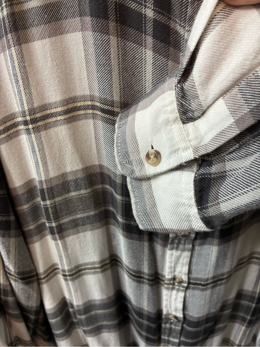 Lucky Brand Cloud Plaid Lightweight Boyfriend Flannel with Chest Pocket. XL - Picture 15 of 16